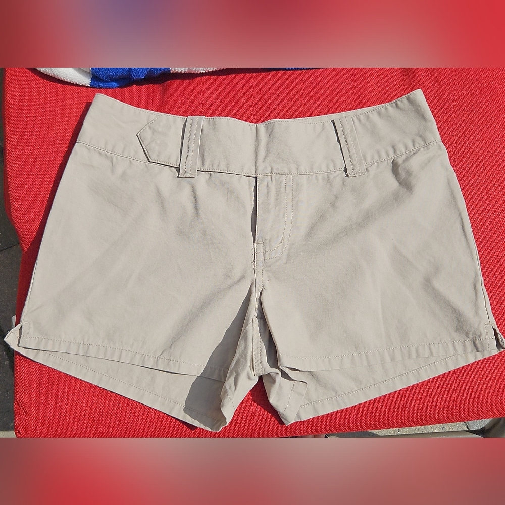Khaki short